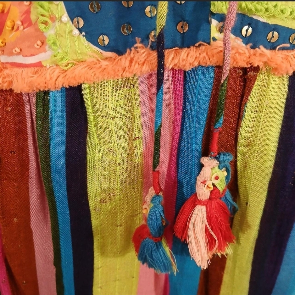 NEW Anthropologie VERB Tropical Rainbow Sequin Embroidered Peasant Top Medium - Picture 3 of 6